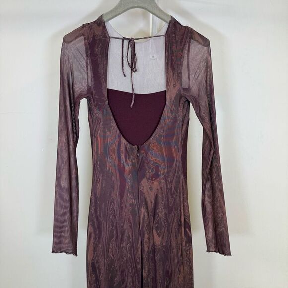 Louna Mesh Overlay Dress - Picture 10 of 11